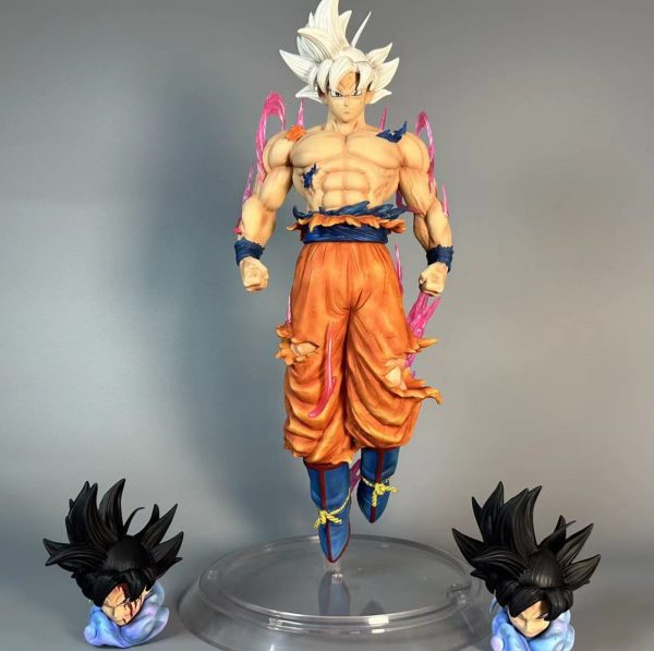 Dragon-Ball-Ultra-Instinct-Goku-Statue-Battle-Damaged-White-God-Form-with-Triple-Head-Sculpts-(SSJ-Blue/God-of-Destruction/UI-Sign)