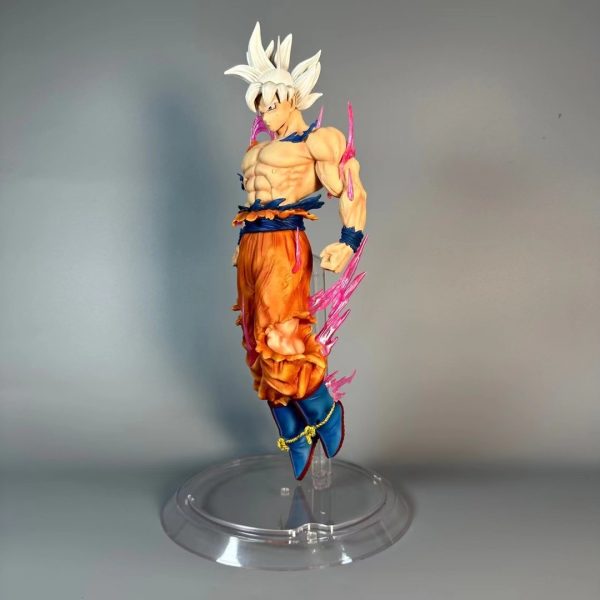 Dragon-Ball-Ultra-Instinct-Goku-Statue-Battle-Damaged-White-God-Form-with-Triple-Head-Sculpts-(SSJ-Blue/God-of-Destruction/UI-Sign)