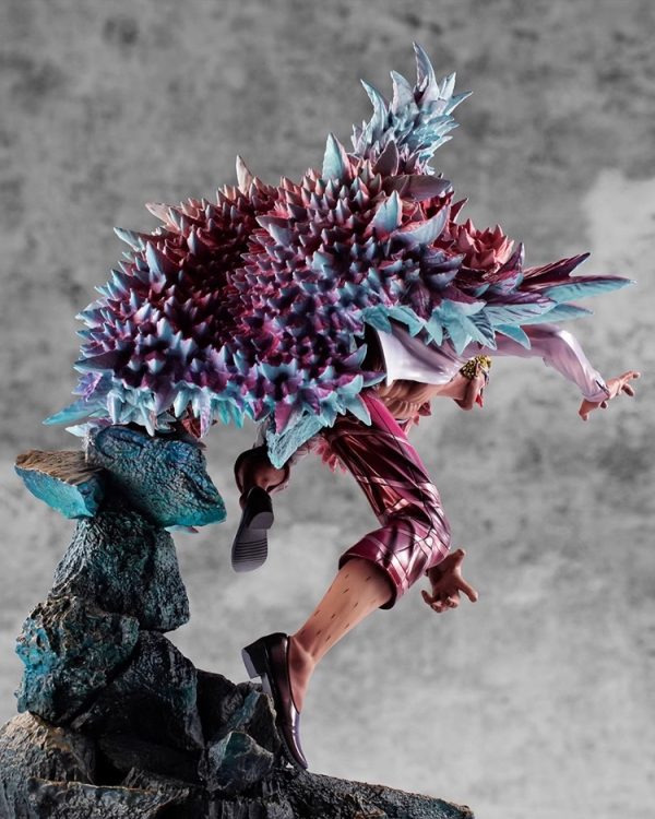 ONE PIECE Doflamingo "Heavenly Yaksha" Statue - Image 3